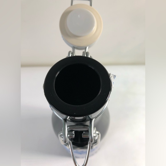 Thick Glass Bottle with Swing Cap Seal - Picture 8 of 9